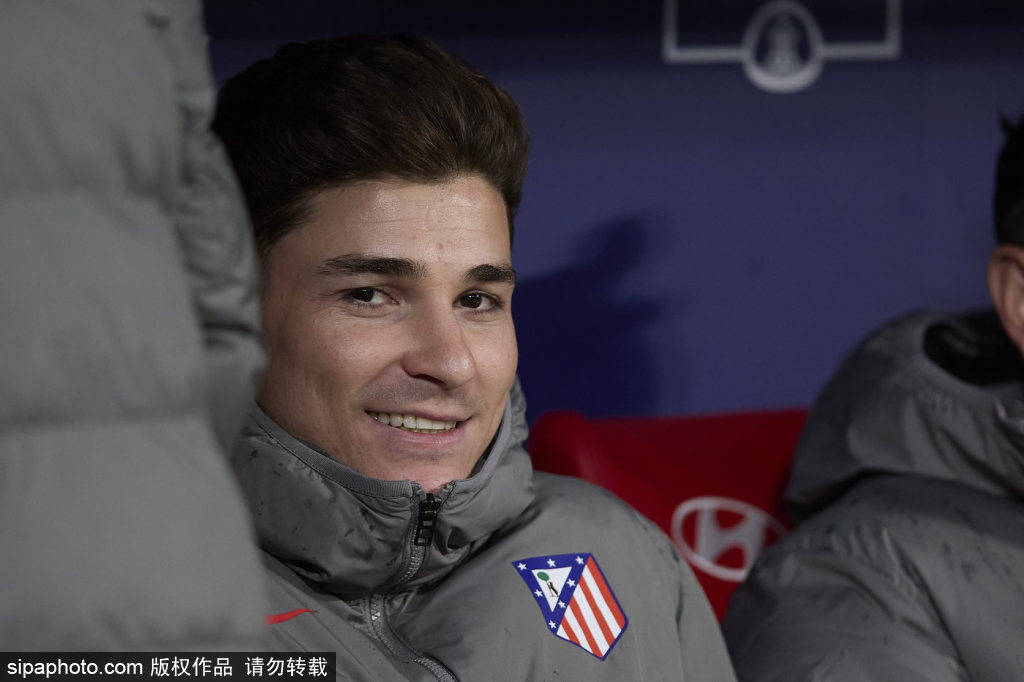 西蒙尼的战, 竞在欧冠赛, 阿隆索截然 西蒙尼的战, 竞在欧冠赛, 阿隆索截然