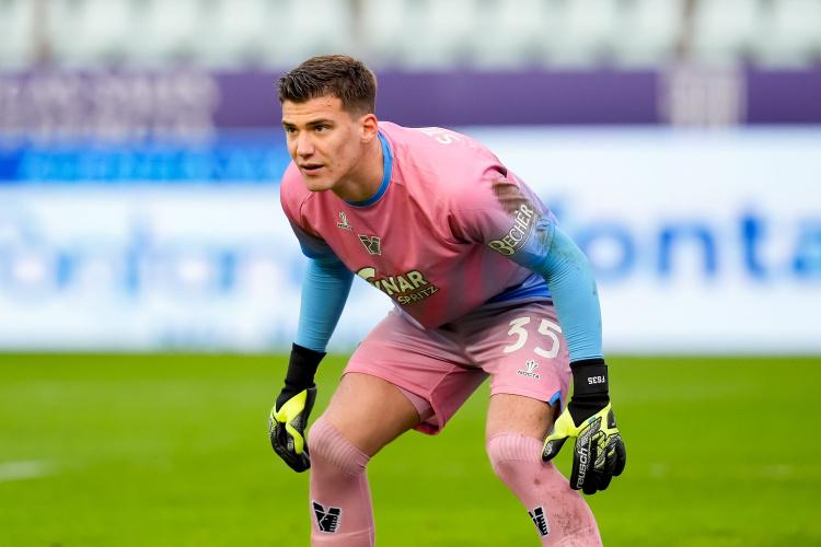 色存在, 他们信任我 色存在, 他们信任我