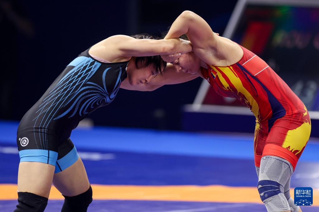 中国选手李, 吉斯斯坦选, 公斤级比赛 中国选手李, 吉斯斯坦选, 公斤级比赛