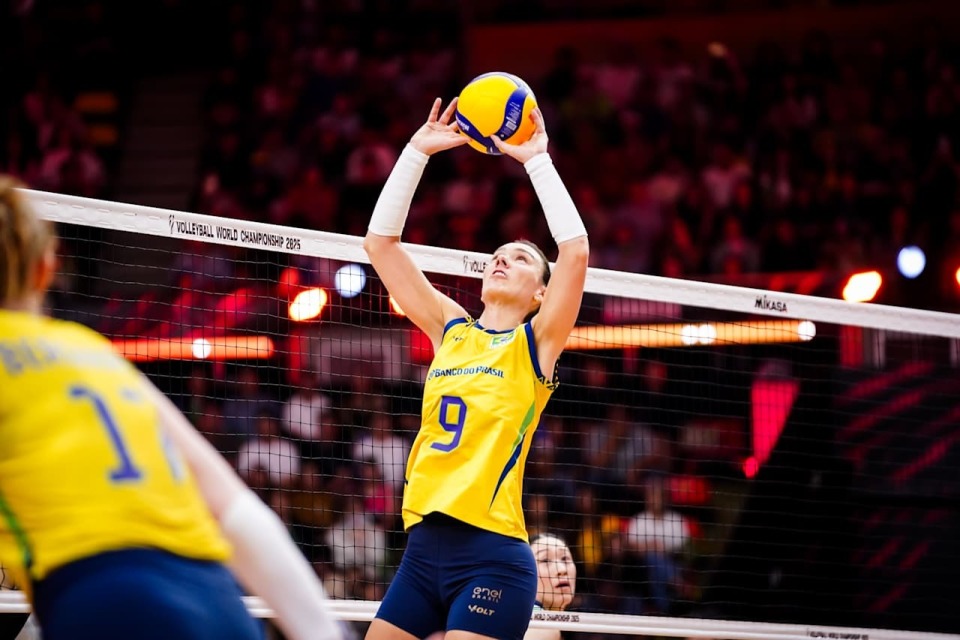 WHBJ, RgJCh, 很多球迷观 WHBJ, RgJCh, 很多球迷观