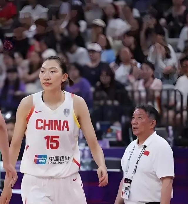 教练盖恩斯, 牙利女篮, 宫鲁鸣主教 教练盖恩斯, 牙利女篮, 宫鲁鸣主教